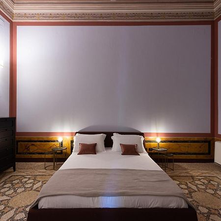 לינה וארוחת בוקר Aradeo Palazzo Francesco Grassi מראה חיצוני תמונה