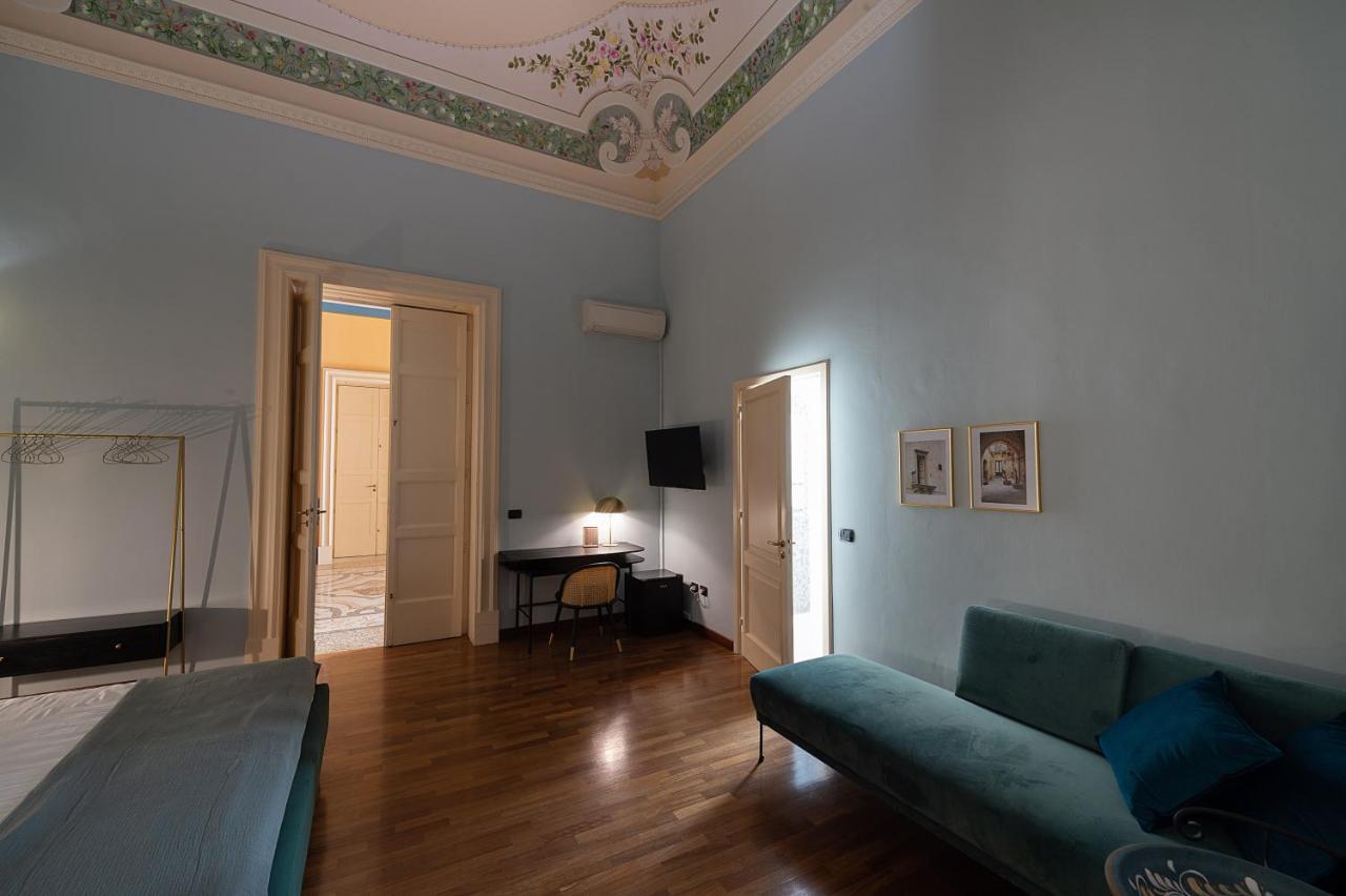לינה וארוחת בוקר Aradeo Palazzo Francesco Grassi מראה חיצוני תמונה