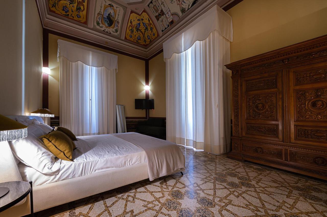 לינה וארוחת בוקר Aradeo Palazzo Francesco Grassi מראה חיצוני תמונה