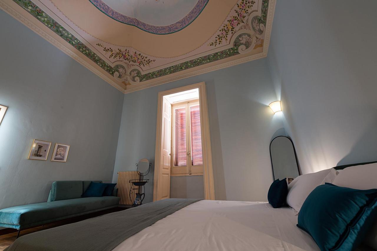 לינה וארוחת בוקר Aradeo Palazzo Francesco Grassi מראה חיצוני תמונה