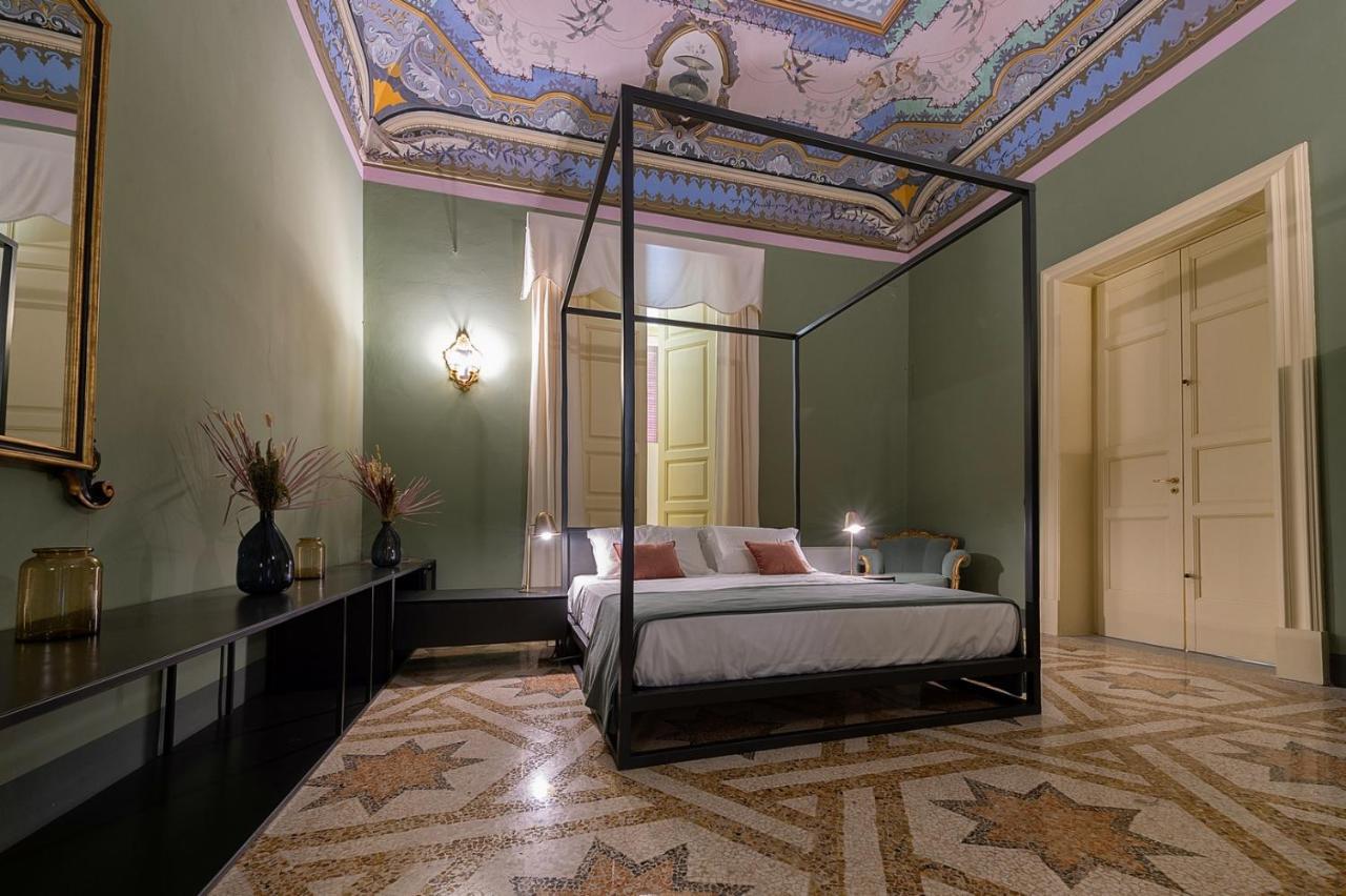 לינה וארוחת בוקר Aradeo Palazzo Francesco Grassi מראה חיצוני תמונה