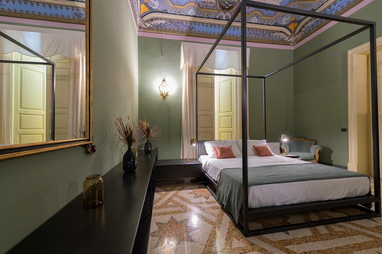 לינה וארוחת בוקר Aradeo Palazzo Francesco Grassi מראה חיצוני תמונה